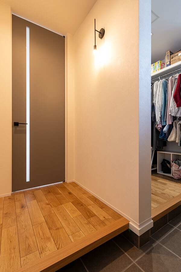 玄関から暮らしが整う、回遊動線のある家